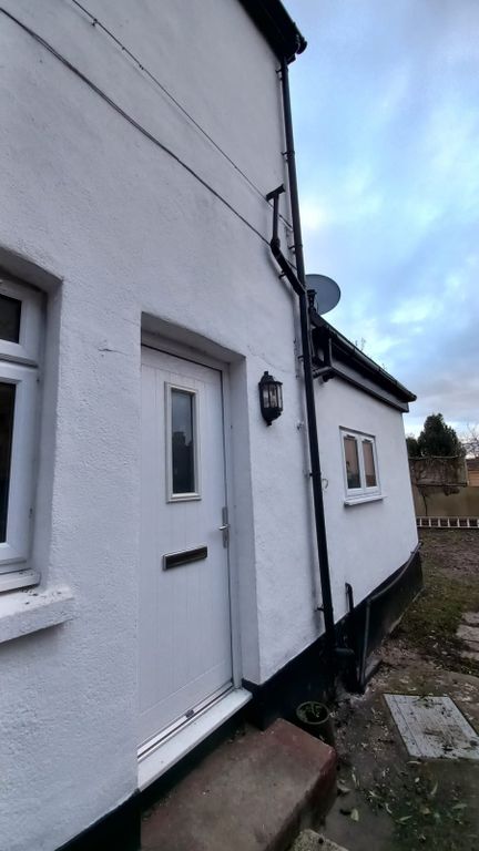 Property photo 1 of 12 Ground Floor Studio With Private Garden