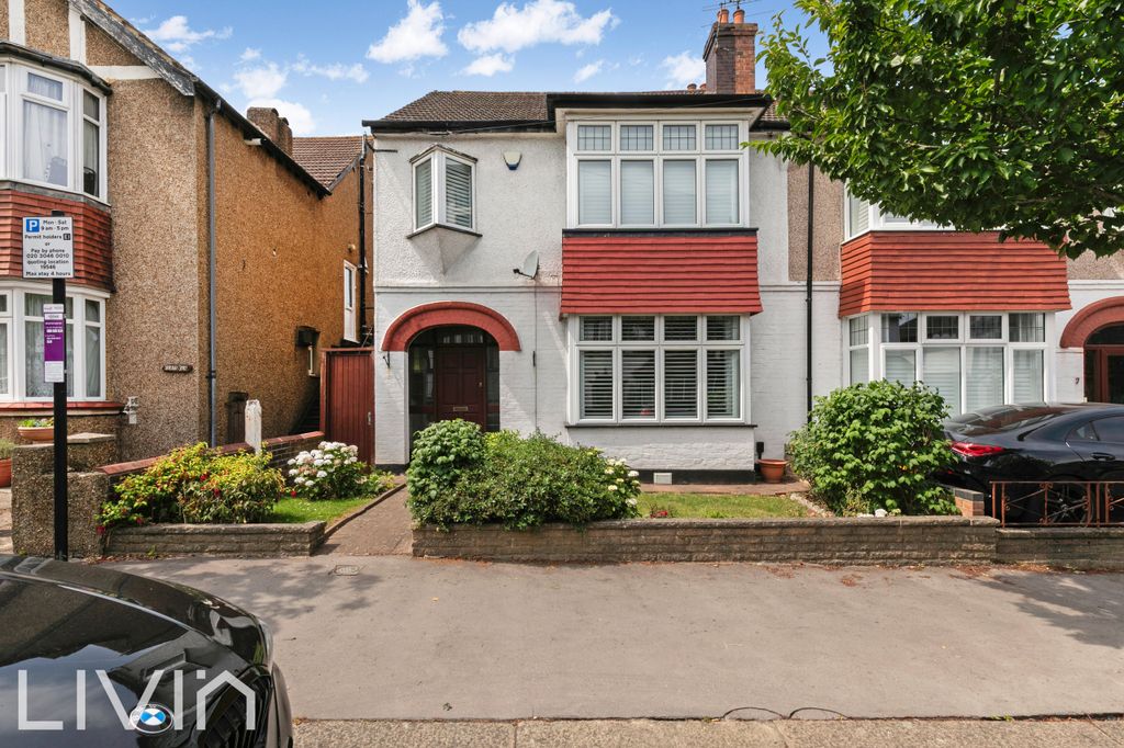 Property photo 1 of 16 Brickwood Road  5 -64