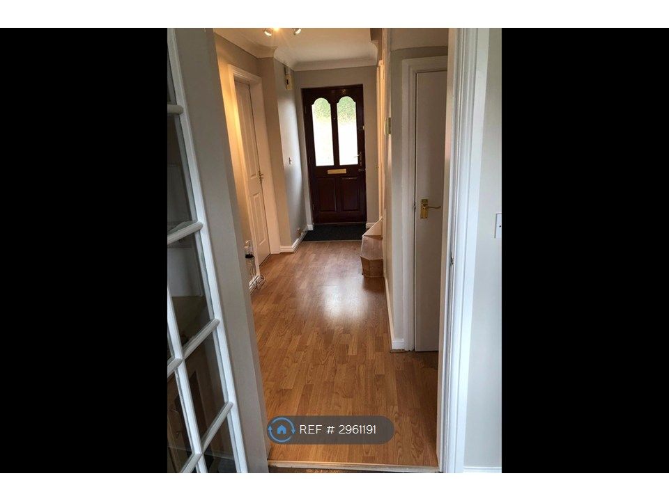 Property photo 2 of 27
