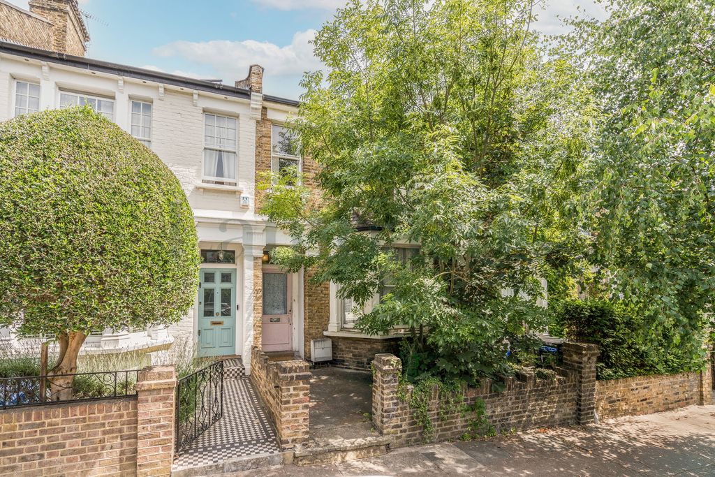 Property photo 1 of 12