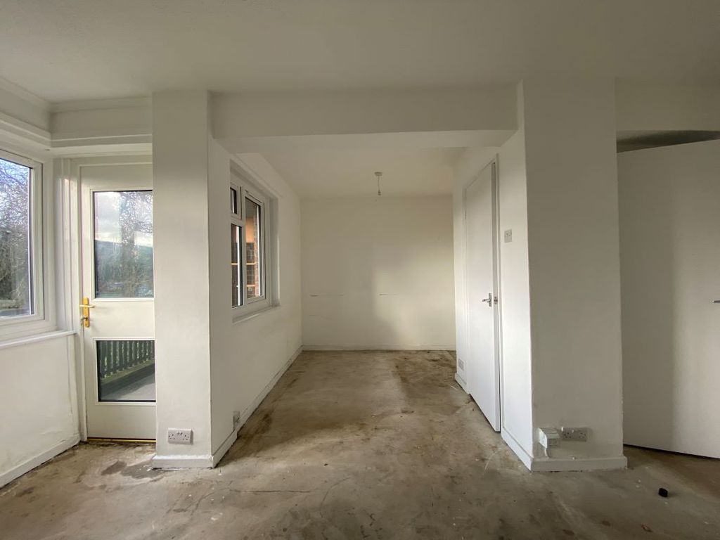 Property photo 3 of 9 Image 3