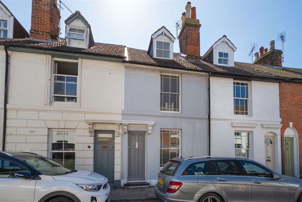 Property photo 1 of 15 Sydenham Street, Whitstable