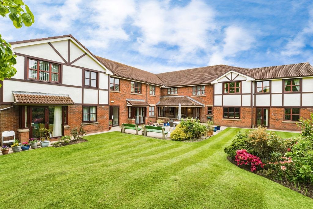 Additional image 14 of 1 bed property for saleGrosvenor Close, Poulton-Le-Fylde FY6