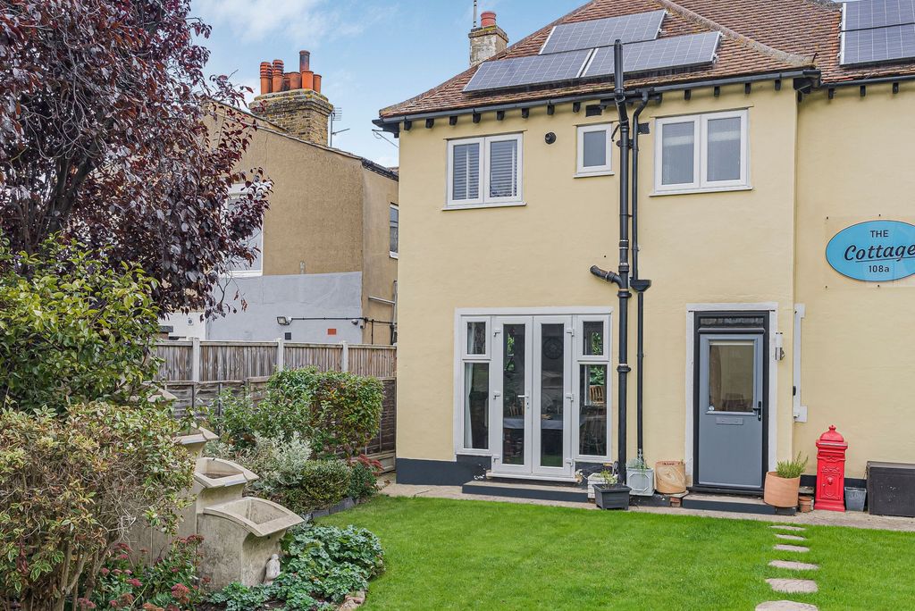 Property photo 1 of 20