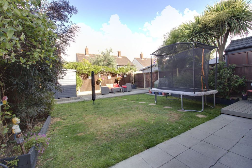 Property photo 3 of 26