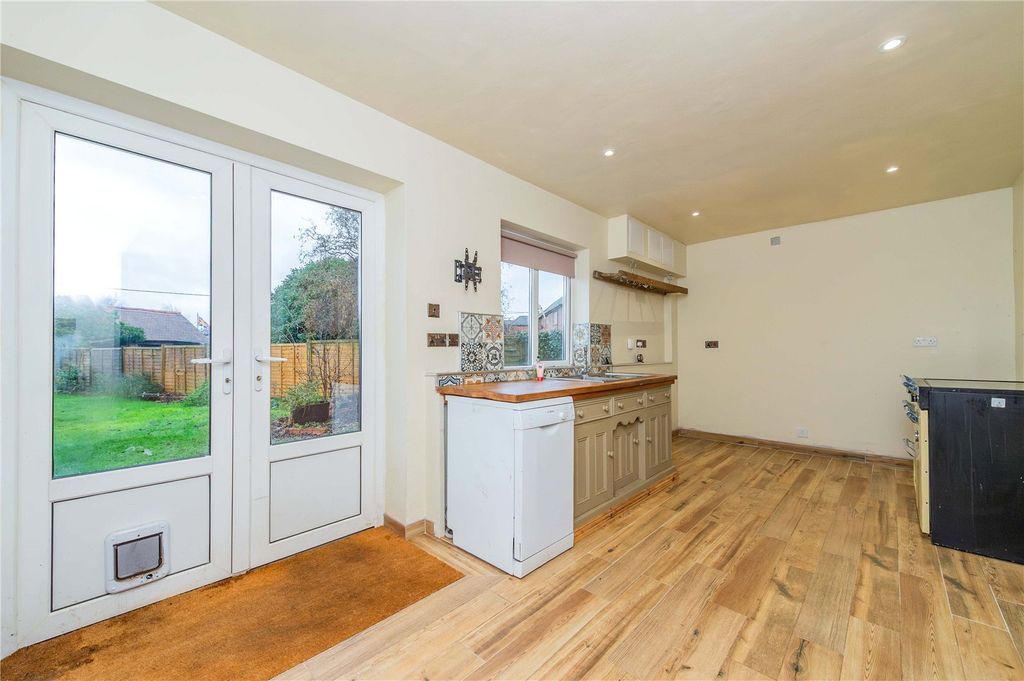 Property photo 3 of 29 Picture No. 20