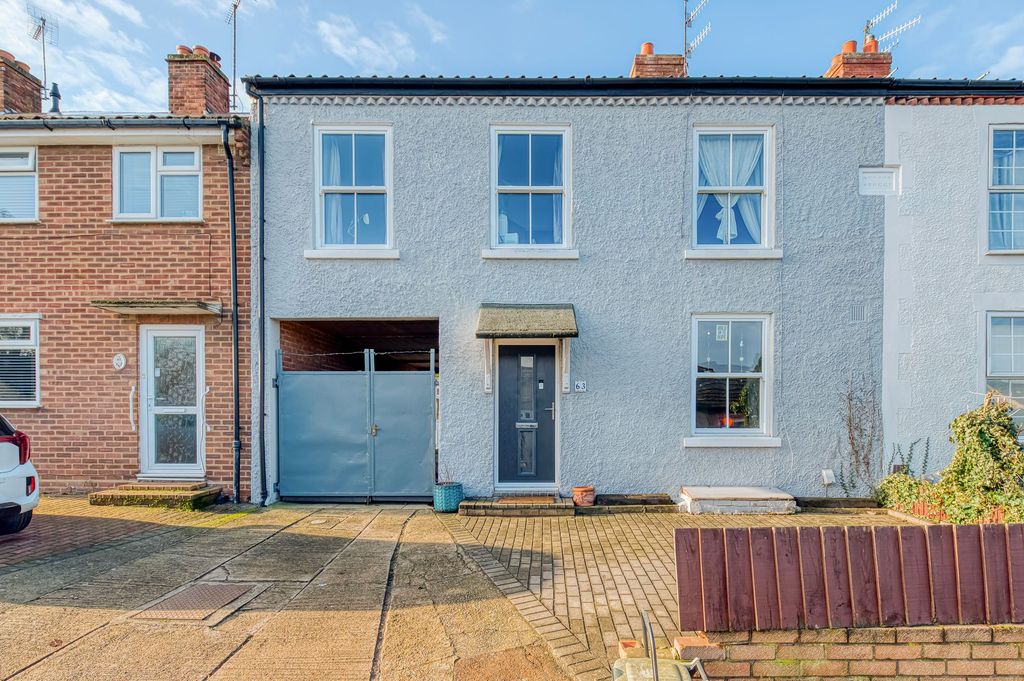 Property photo 1 of 22