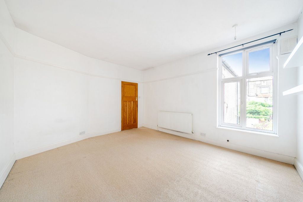 Property photo 3 of 11 Picture No. 10