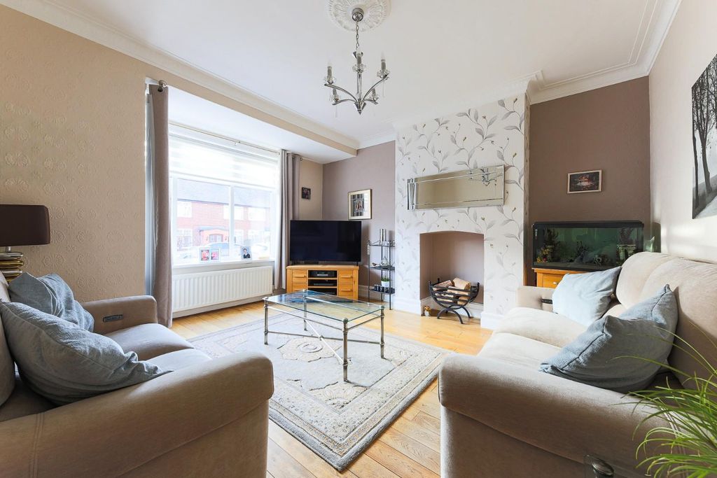 Property photo 2 of 21 Living Room