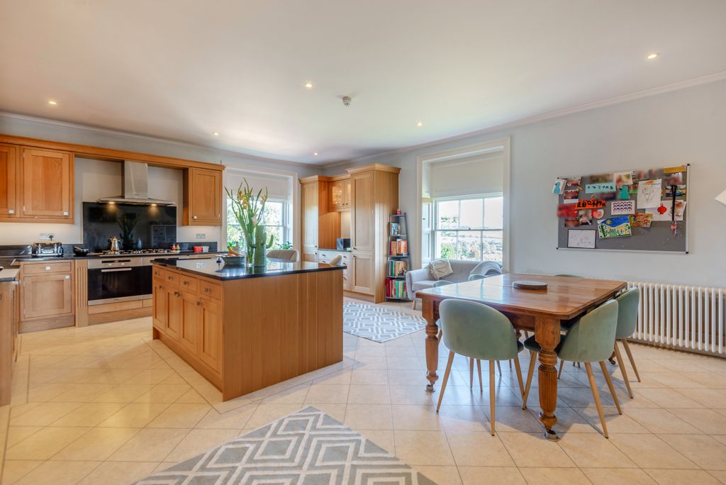 Property photo 3 of 22 Picture No. 03