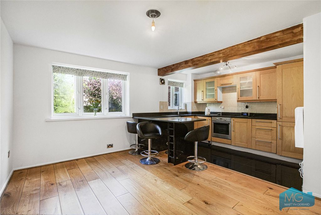 Property photo 2 of 13 Picture No. 16