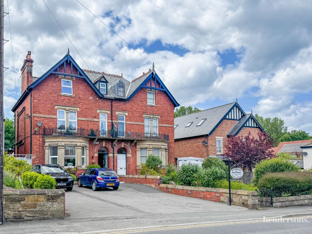 Property photo 2 of 45