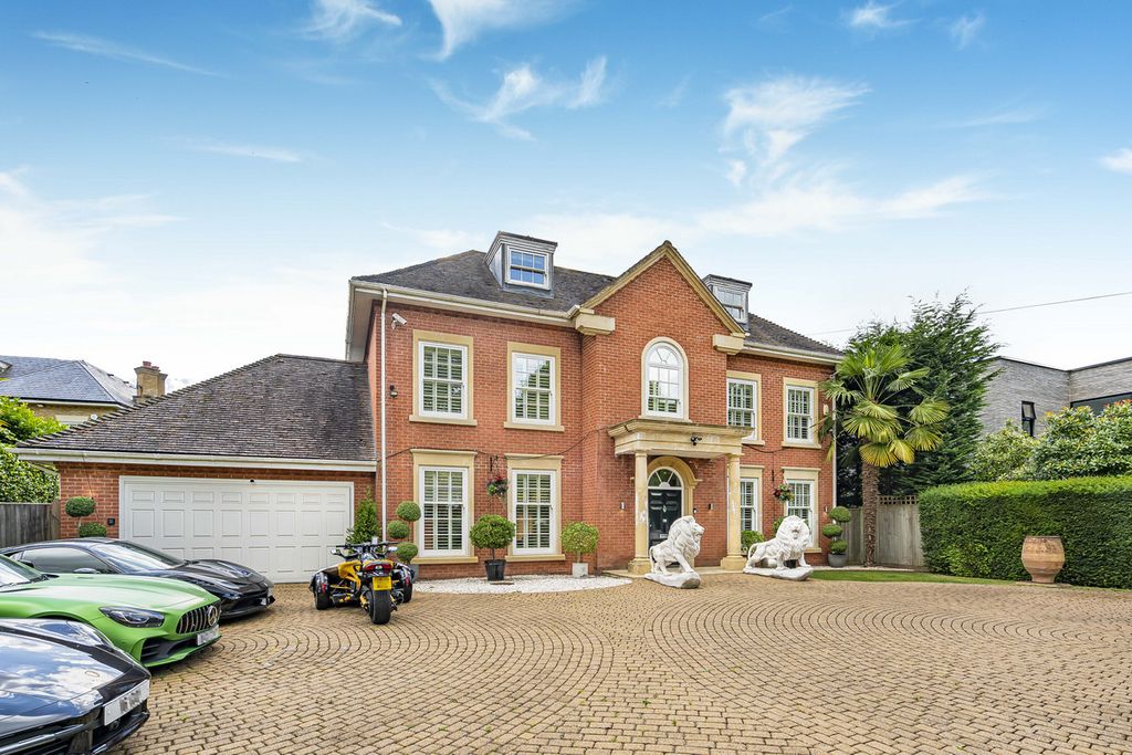 Property photo 1 of 37