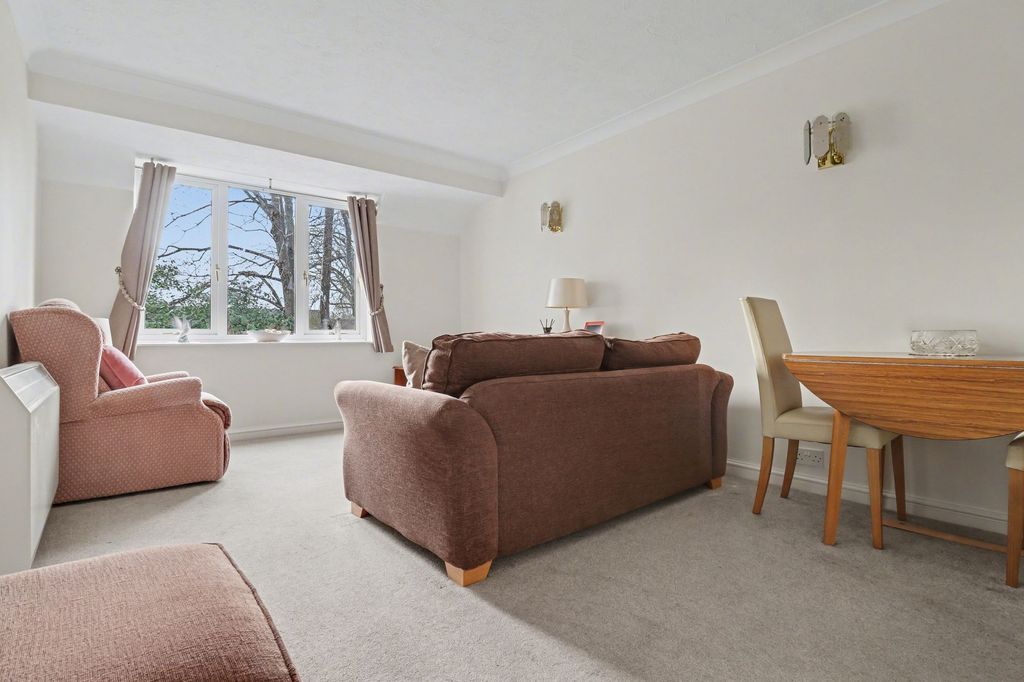 Property photo 2 of 12