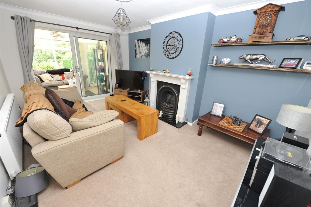 Property photo 2 of 13