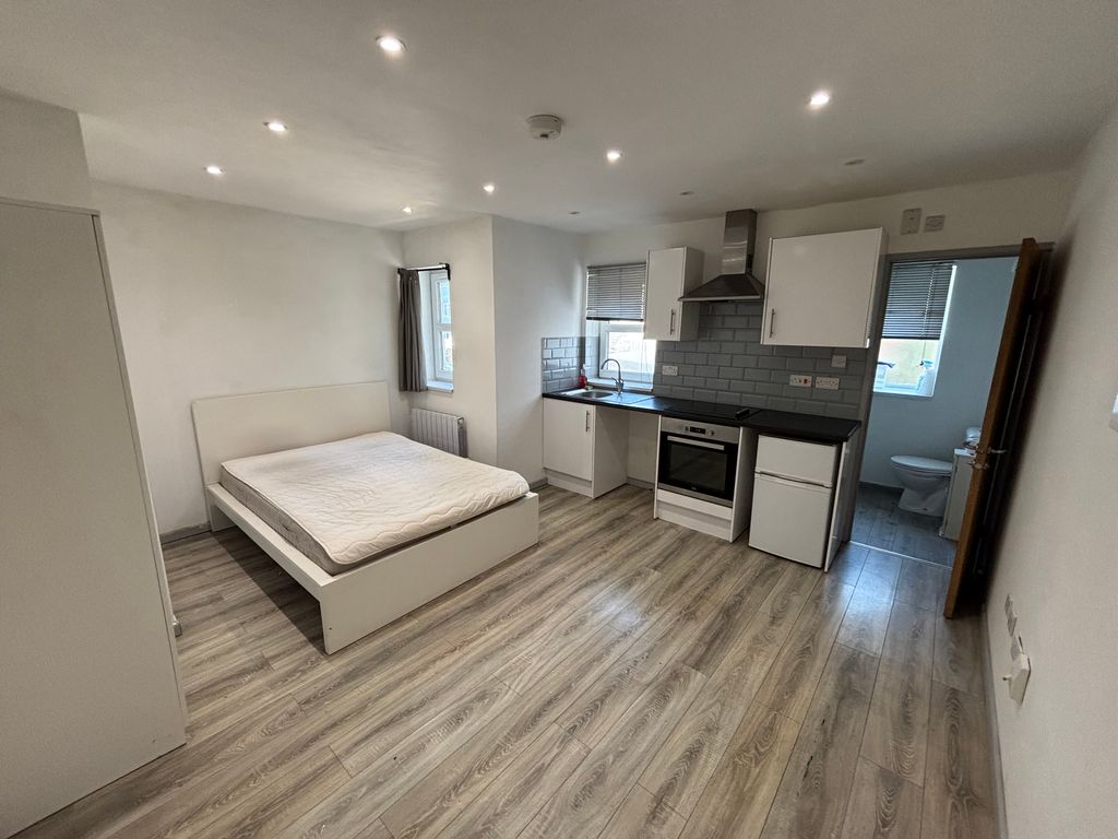 Property photo 1 of 3 Img_9446
