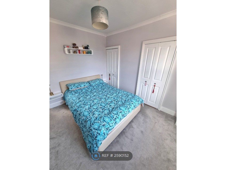 Property photo 2 of 13 Bedroom 1