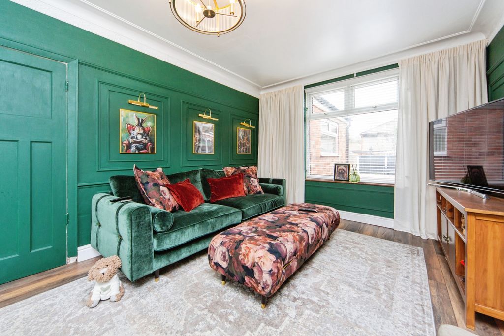 Property photo 3 of 15 Living Room