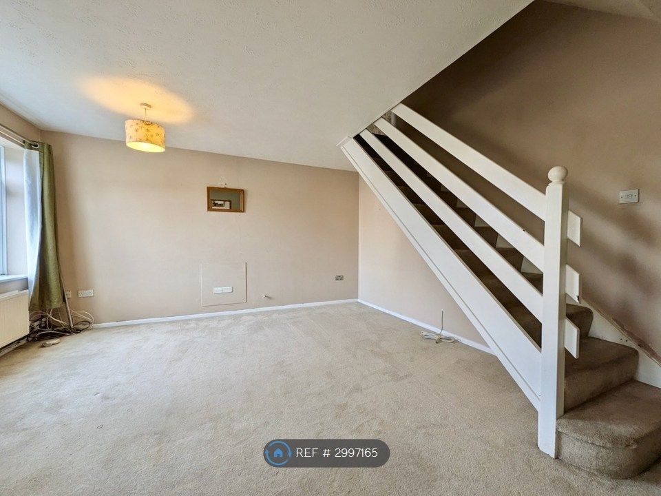 Property photo 1 of 9 Lounge