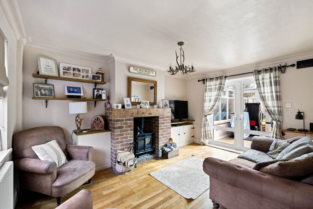 Property photo 2 of 18