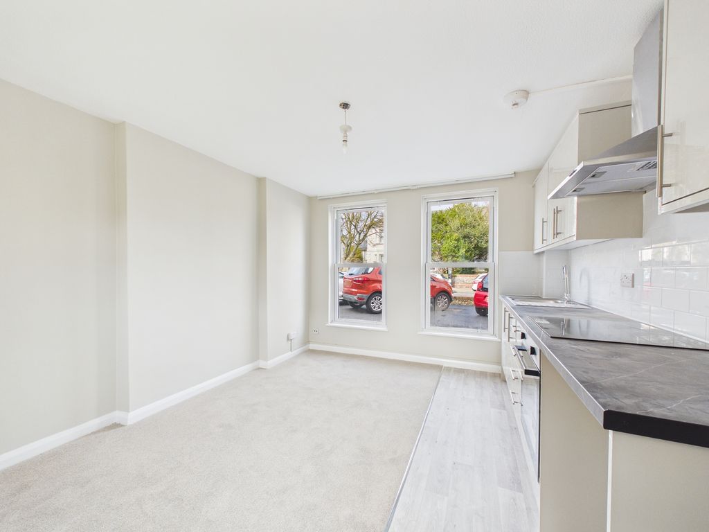 Property photo 3 of 7 Cam03519G0-Pr0496-Still005