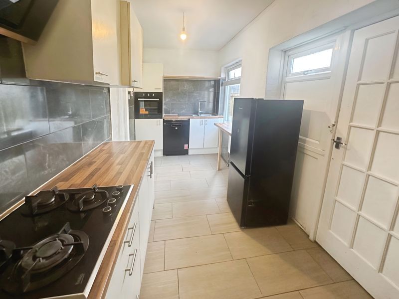 Property photo 3 of 8 Photo 20