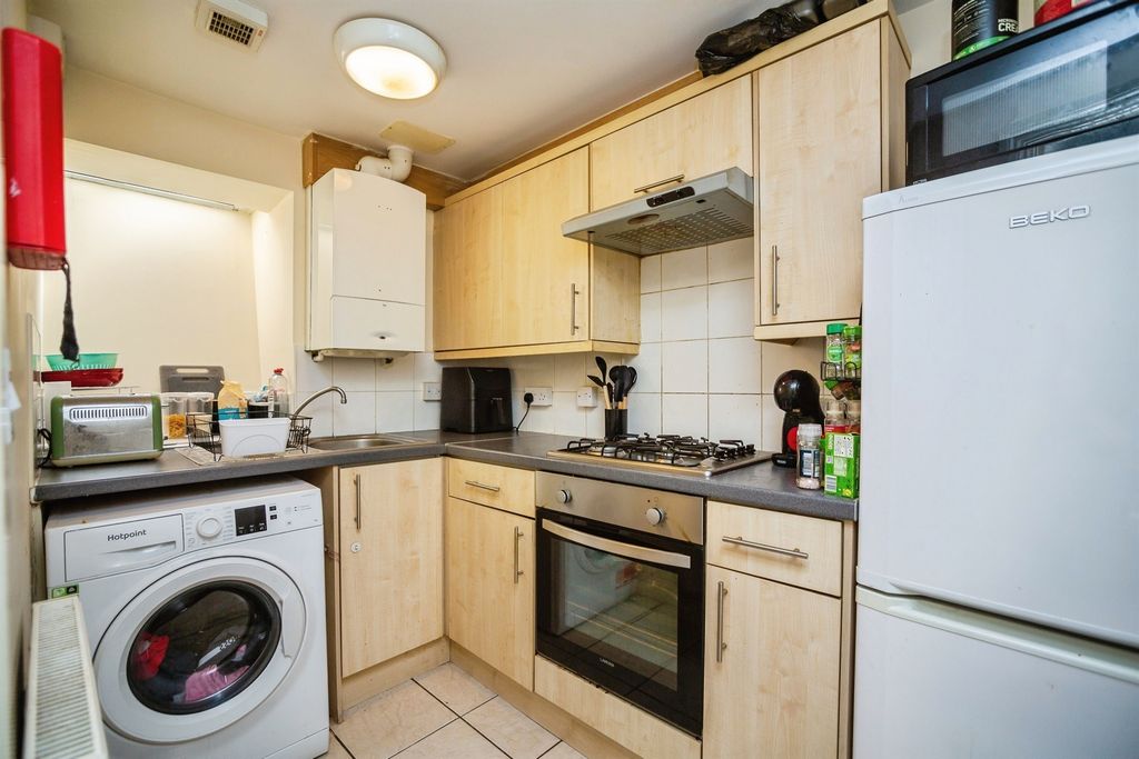 Property photo 3 of 11