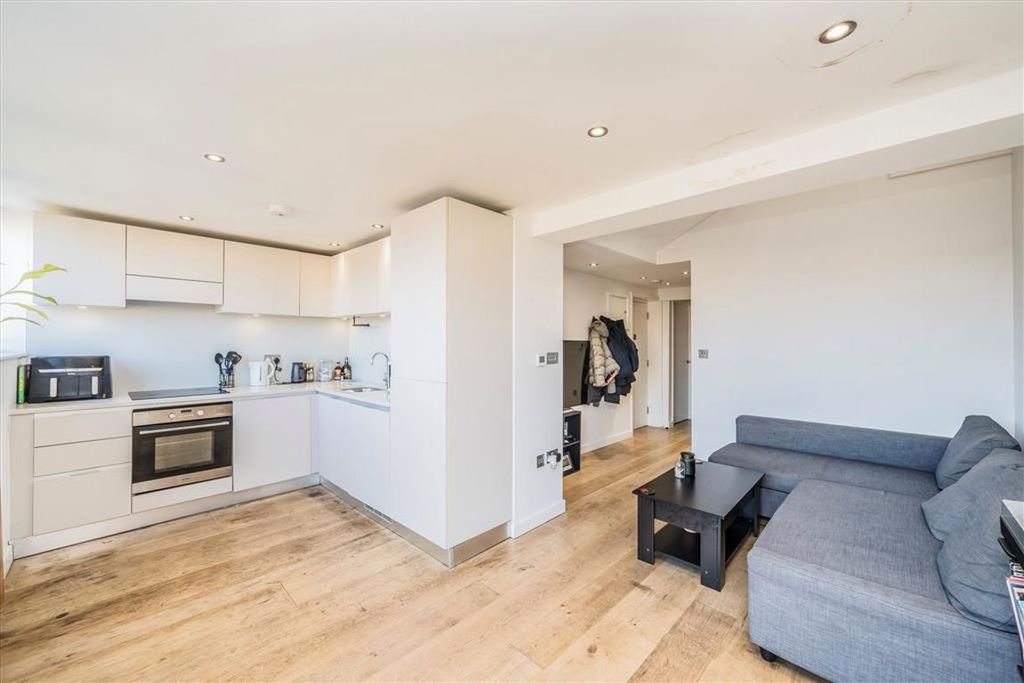 Property photo 2 of 8