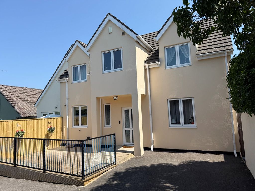 Property photo 1 of 37