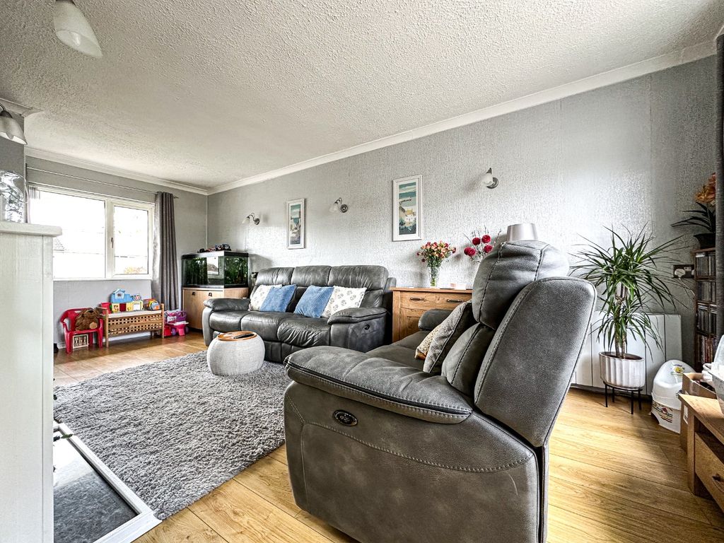 Property photo 3 of 22 5096975