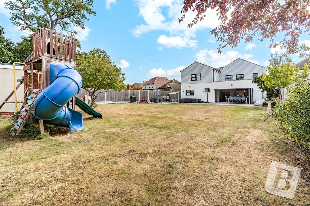 Property photo 1 of 26 Rear Garden