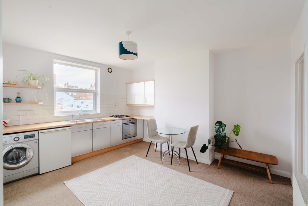 Property photo 1 of 7 1