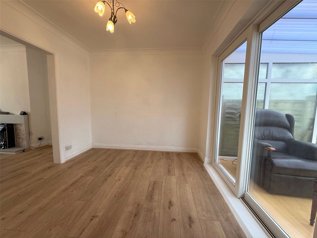 Property photo 2 of 11 Picture No. 29
