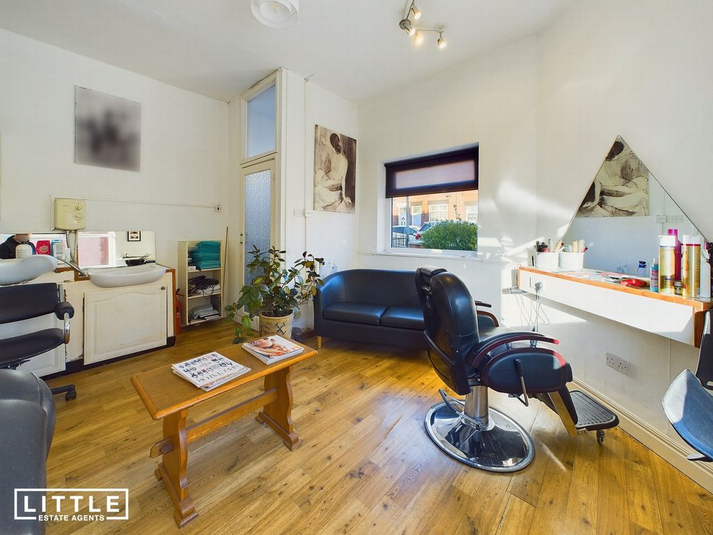 Property photo 3 of 21 Photo 2