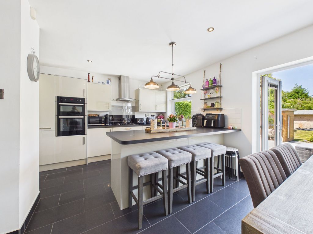 Property photo 2 of 23 Open-Plan Living Kitchen