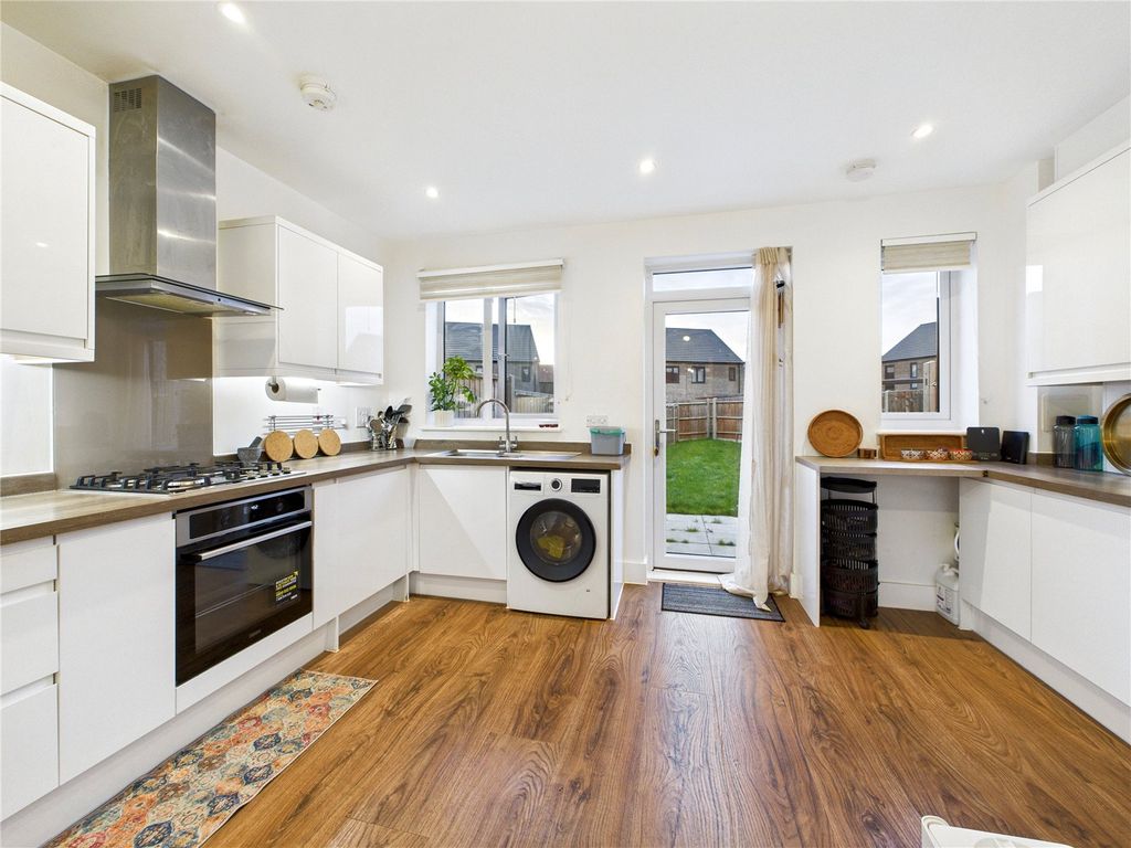 Property photo 2 of 15 2 - Image