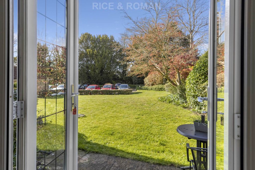 Property photo 3 of 13