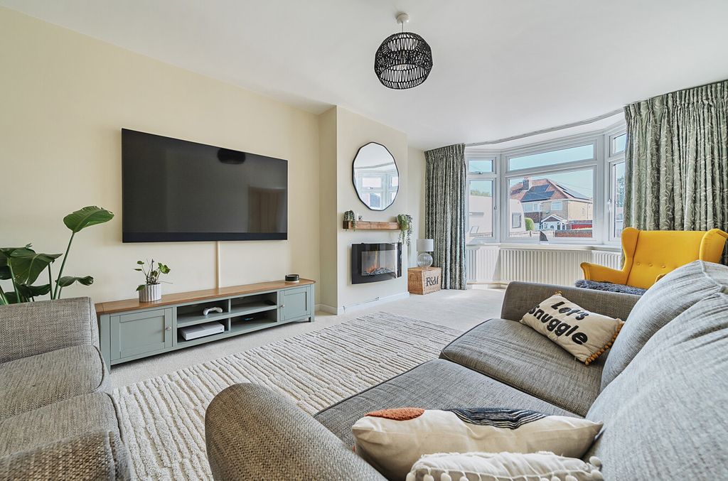 Property photo 2 of 12 1342201-20-689F00...