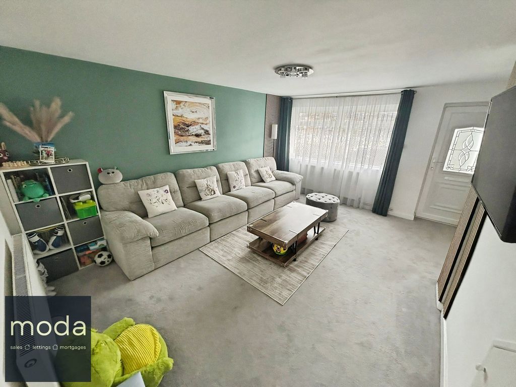 Property photo 2 of 25