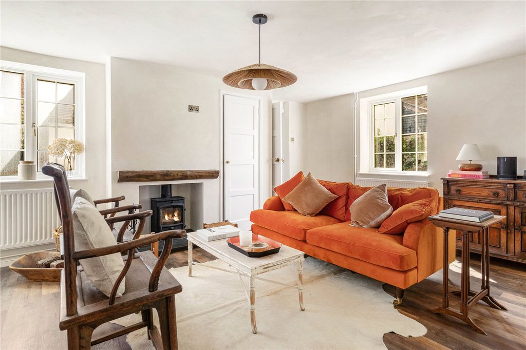 Property photo 3 of 23 Picture No. 15