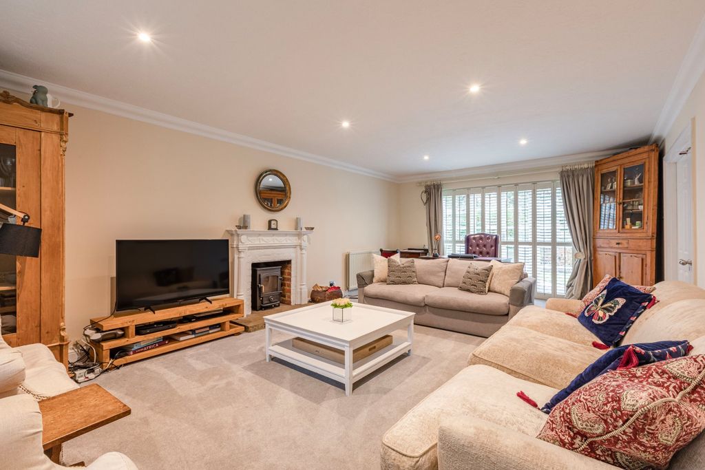 Property photo 2 of 45 Picture No. 69