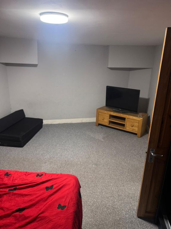 Property photo 2 of 12 Gallery