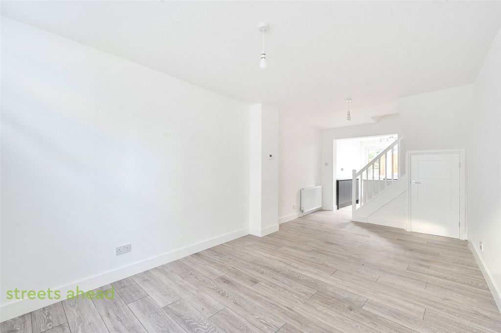 Property photo 3 of 20 Picture No. 18