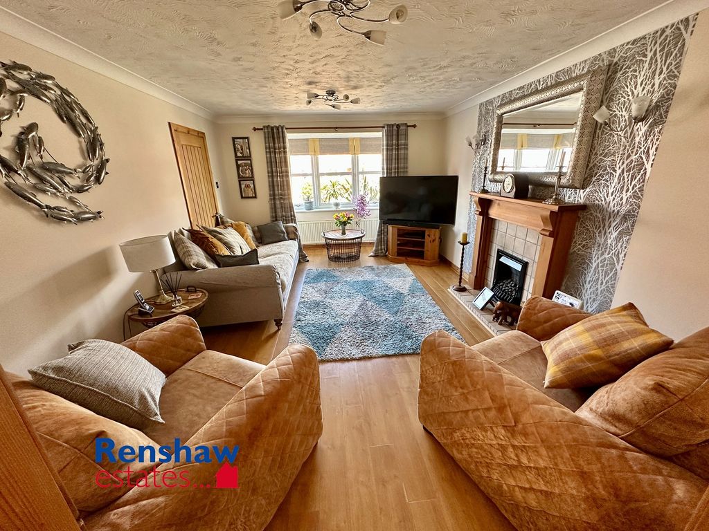Property photo 2 of 30 L (1)