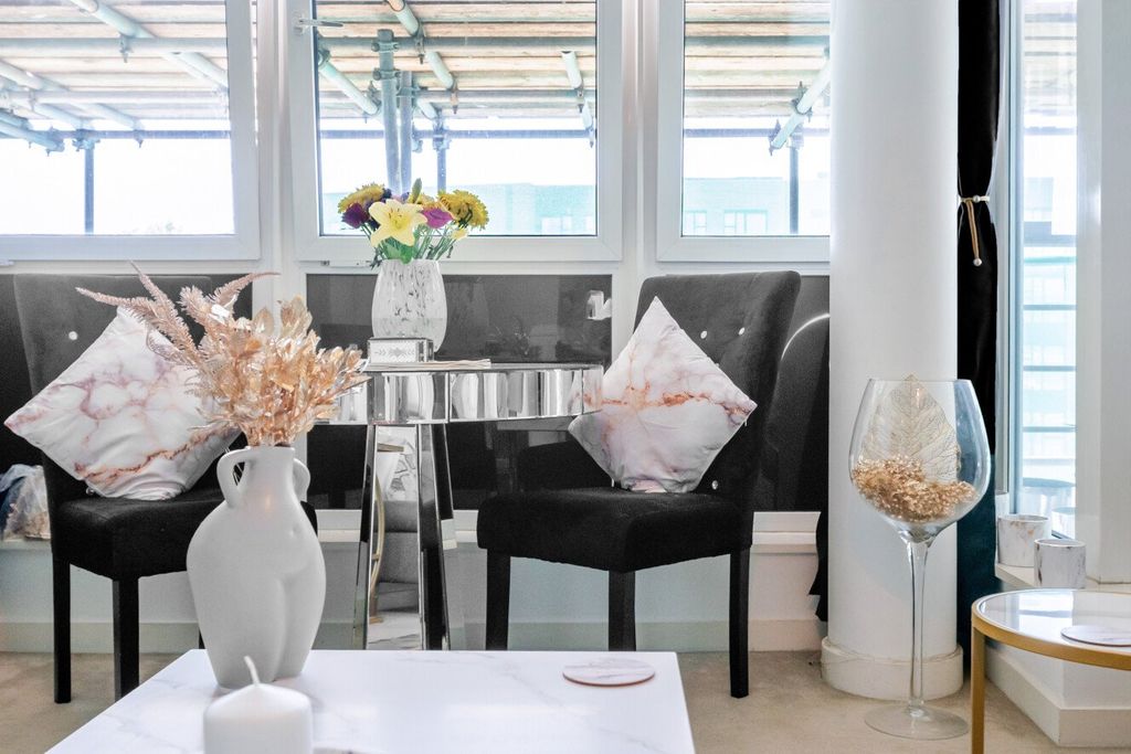 Property photo 3 of 20 Picture No. 08