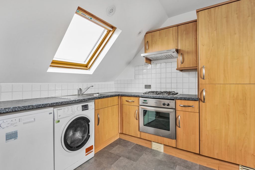Property photo 3 of 6 829780 (3)