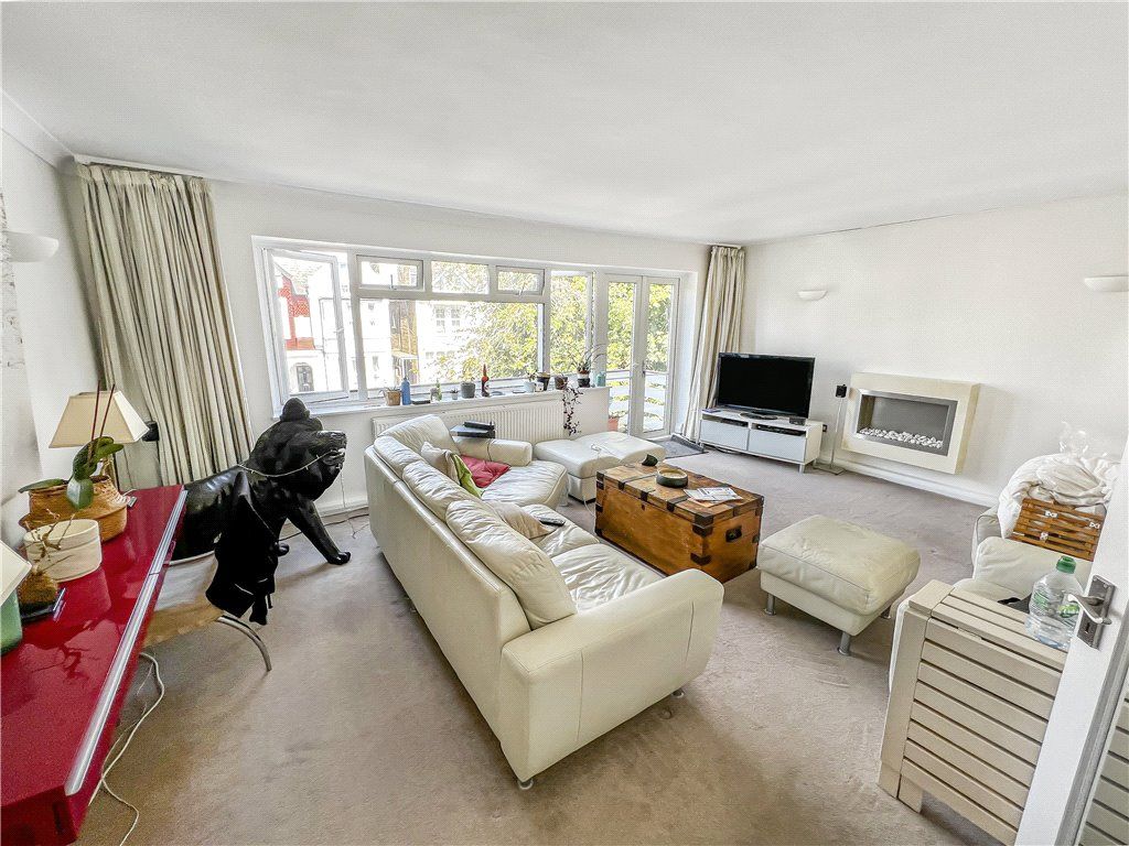 Property photo 3 of 13 Sitting Room