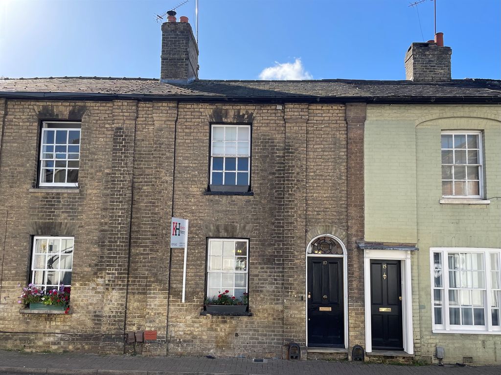 Property photo 1 of 17