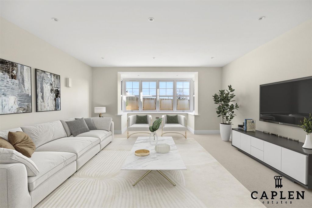 Property photo 2 of 27 Livingroom.Jpg