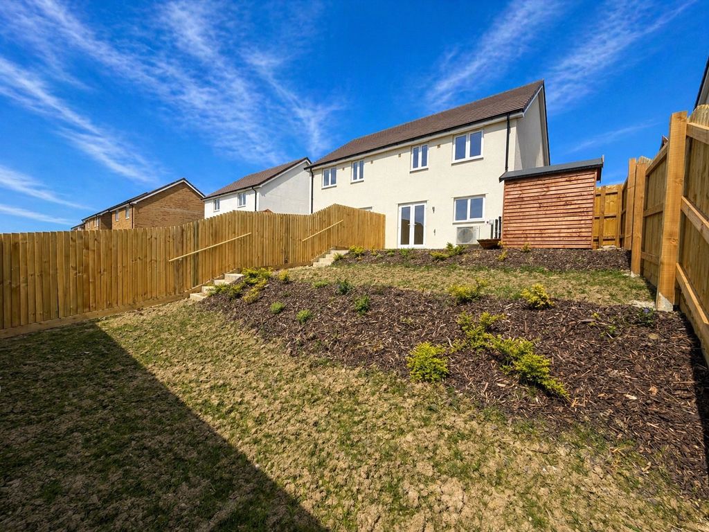 Property photo 3 of 12 Picture No. 07